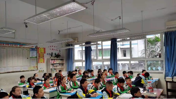 案例｜重慶市豐都縣第一小學(xué)教室照明改造，呵護(hù)學(xué)生視力健康